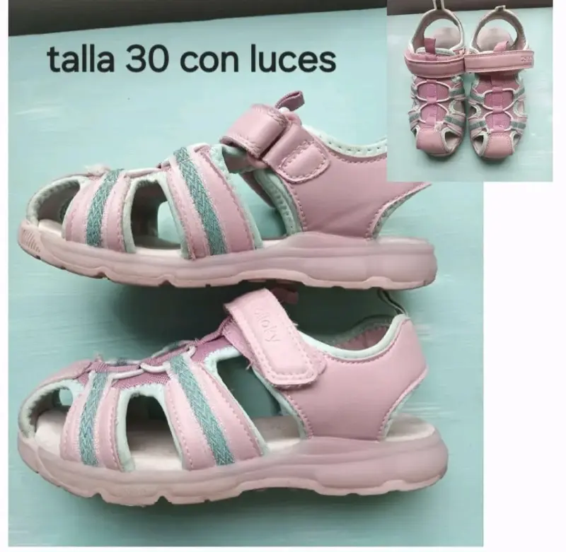 Sandalias rosadas talla 30 con luces