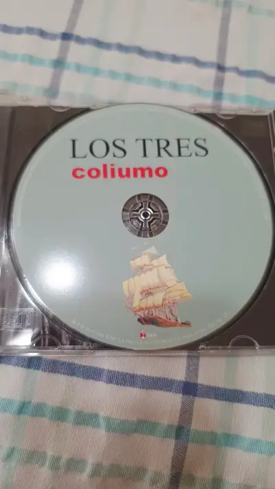 CD Los Tres Coliumo en buen estado - miniatura 2