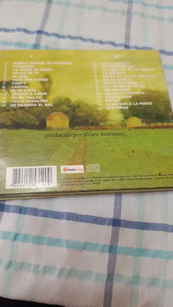 Álbum doble 'Arena' de Los Tres - 4