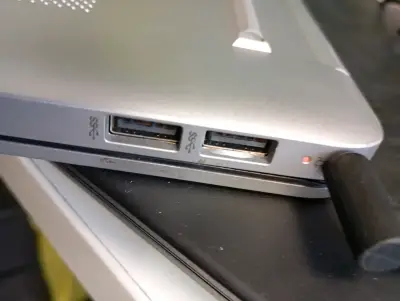 Laptop HP Intel Core i3 10ma Gen 12GB RAM - miniatura 6