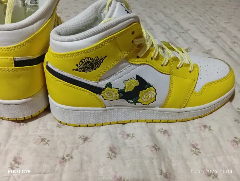 Zapatillas Air Jordan amarillas con blanco origina - 3