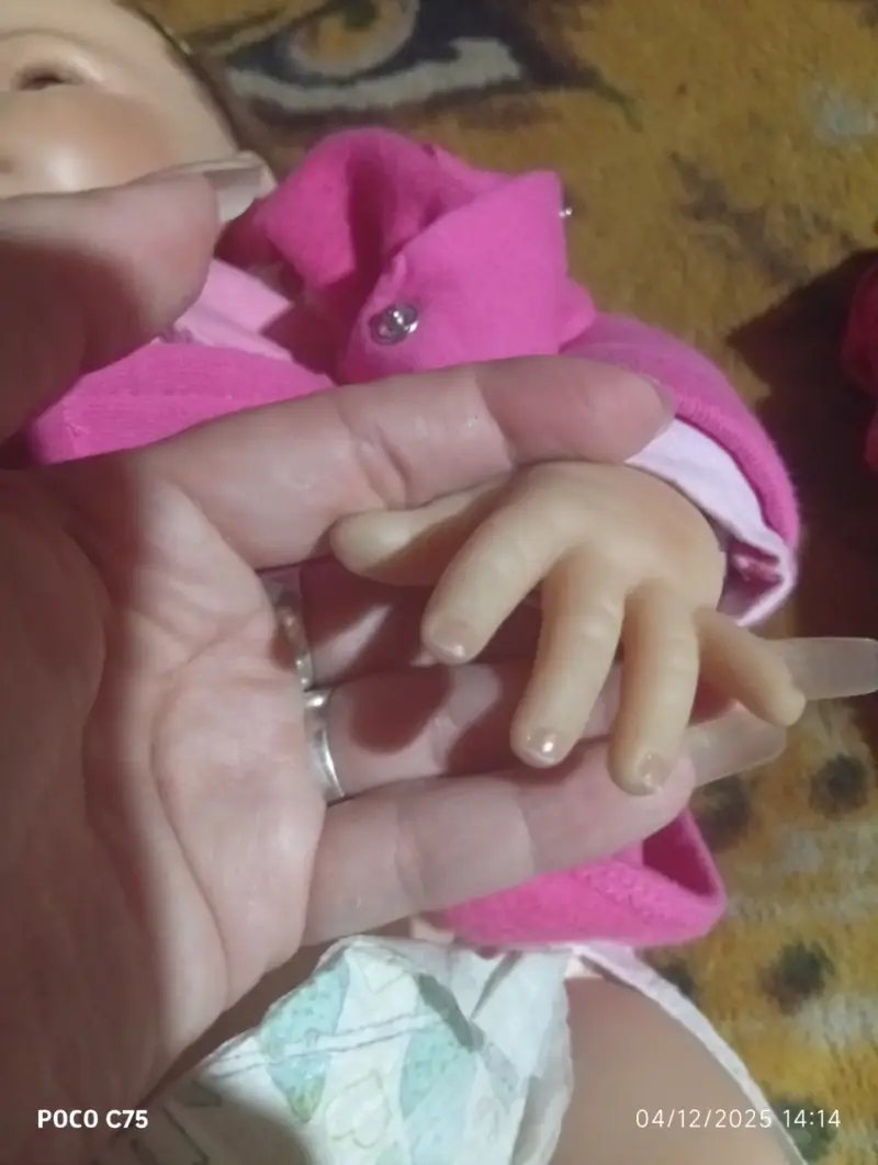 Muñeca bebé realista de vinilo siliconado - 5