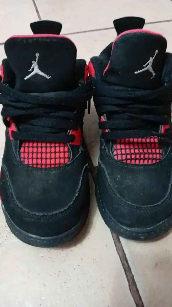 Zapatillas deportivas negras y rojas Air Jordan - 1