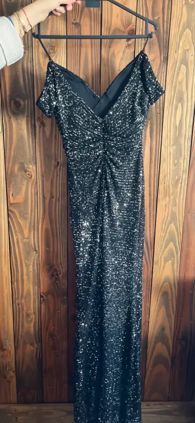 Vestido largo negro con lentejuelas elegante - miniatura 2