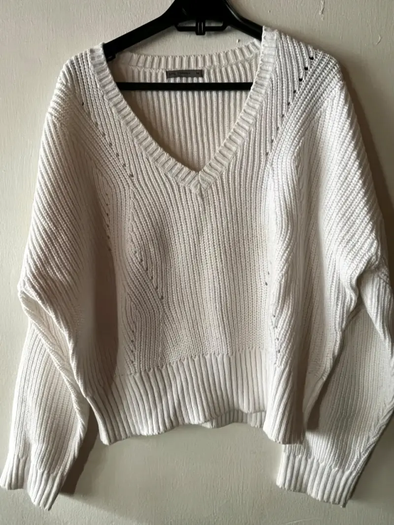 Suéter blanco de punto grueso para mujer