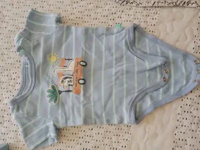 Conjunto de ropa para bebé de algodón colorido - miniatura 2