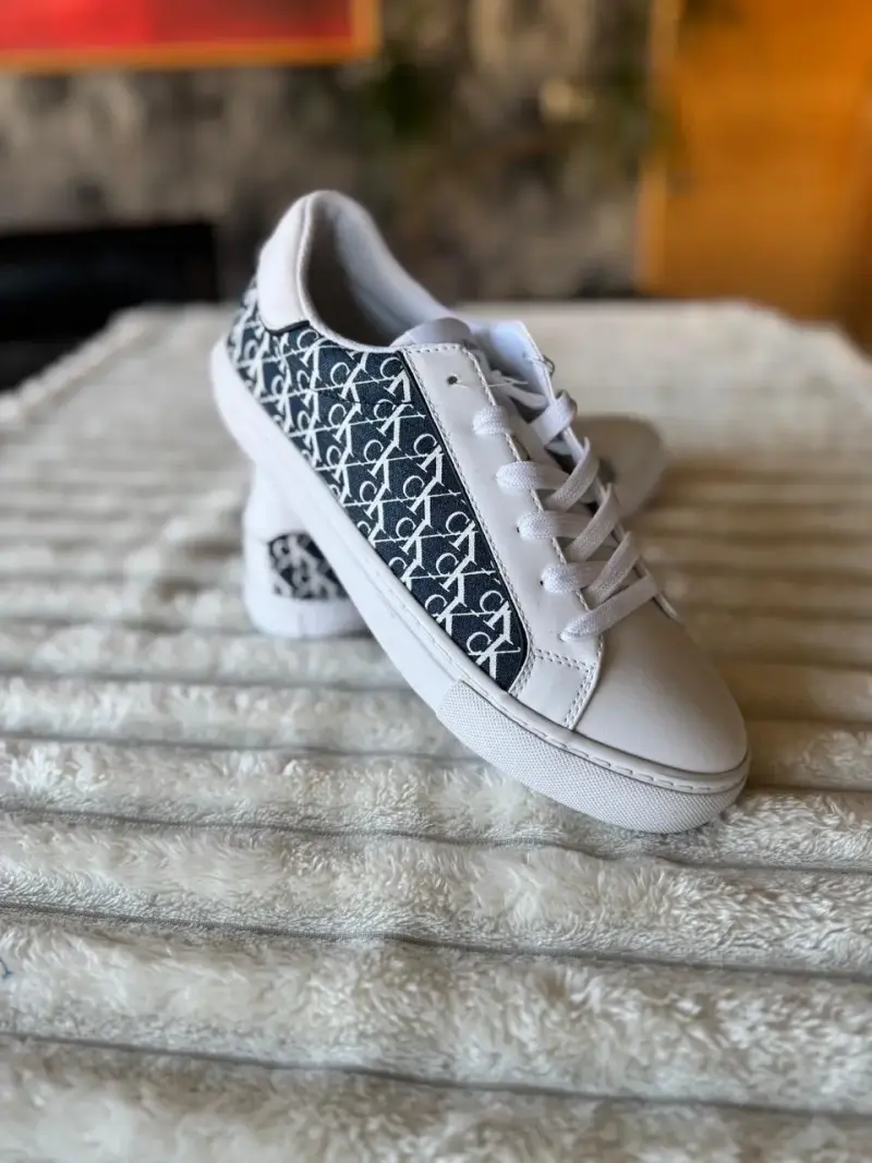 Zapatillas blancas Calvin Klein con logo lateral - 1