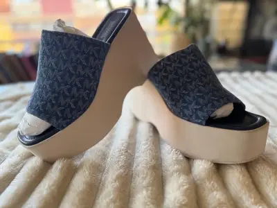 Sandalias de plataforma Michael Kors denim - miniatura 1