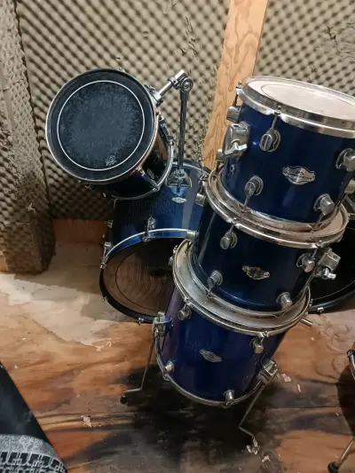 Batería acústica azul completa en buen estado - miniatura 3
