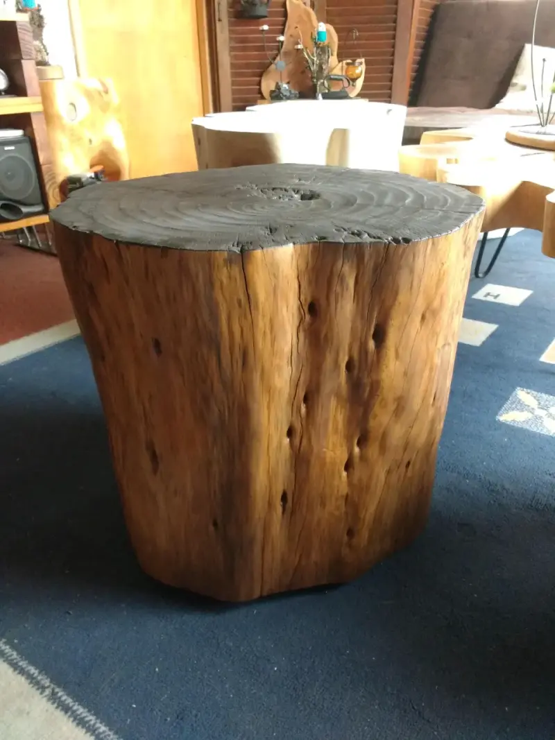 Mesa de tronco rústica de madera natural - 2
