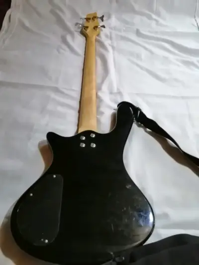 Bajo Eléctrico Washburn T12 con Amplificador - miniatura 5