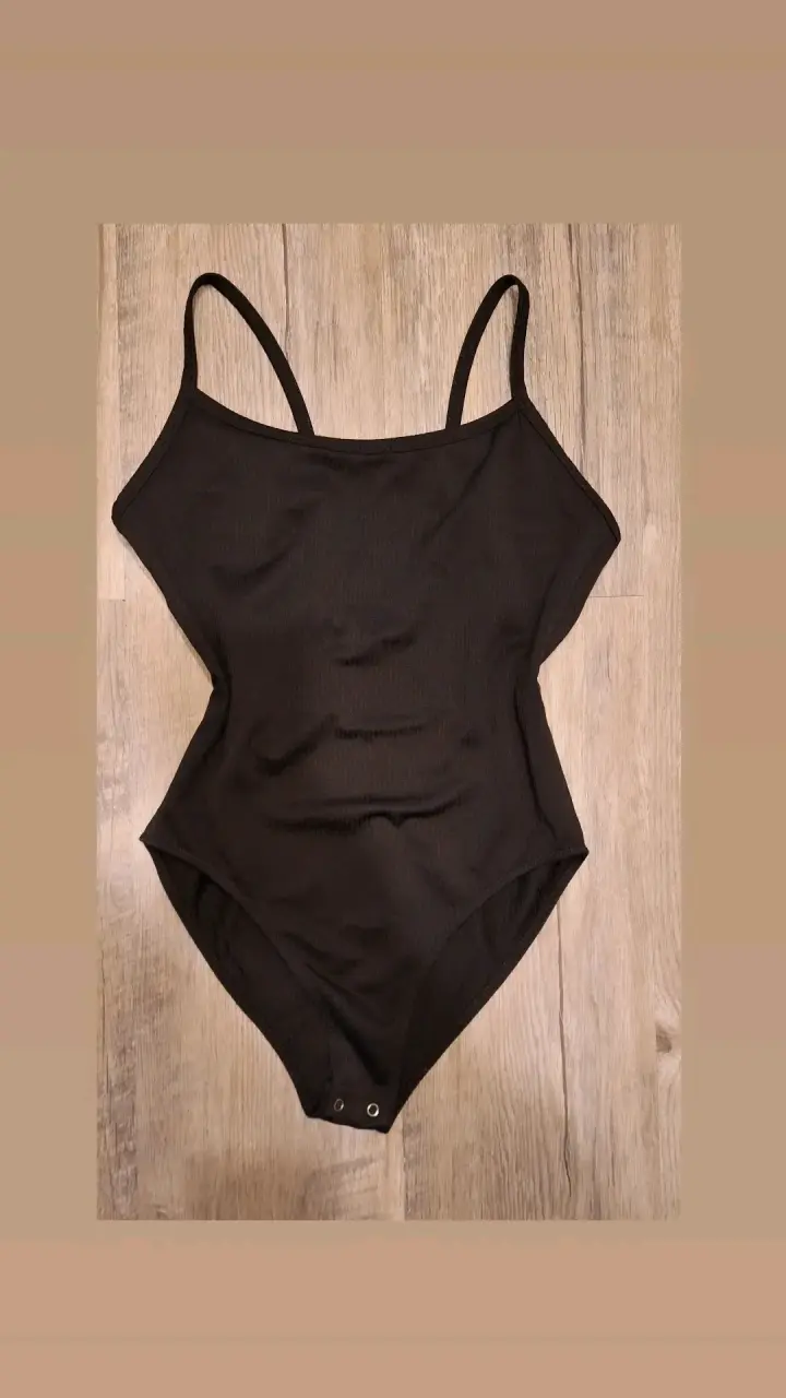 Body negro de tirantes para mujer