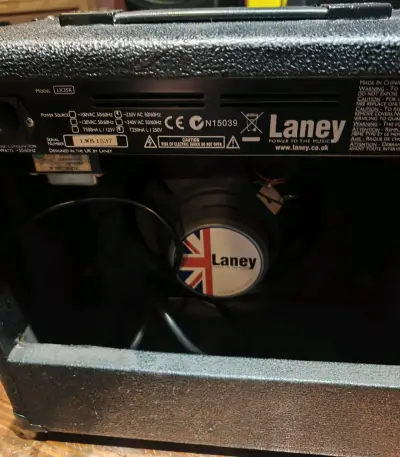 Amplificador Laney LX35R para guitarra - miniatura 2