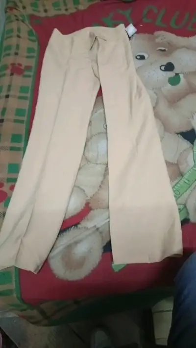 Pantalones beige de vestir para mujer - miniatura 1