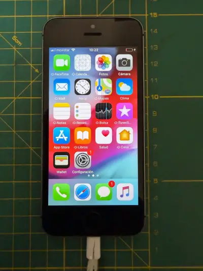 iPhone 5s 16GB en buen estado - miniatura 1
