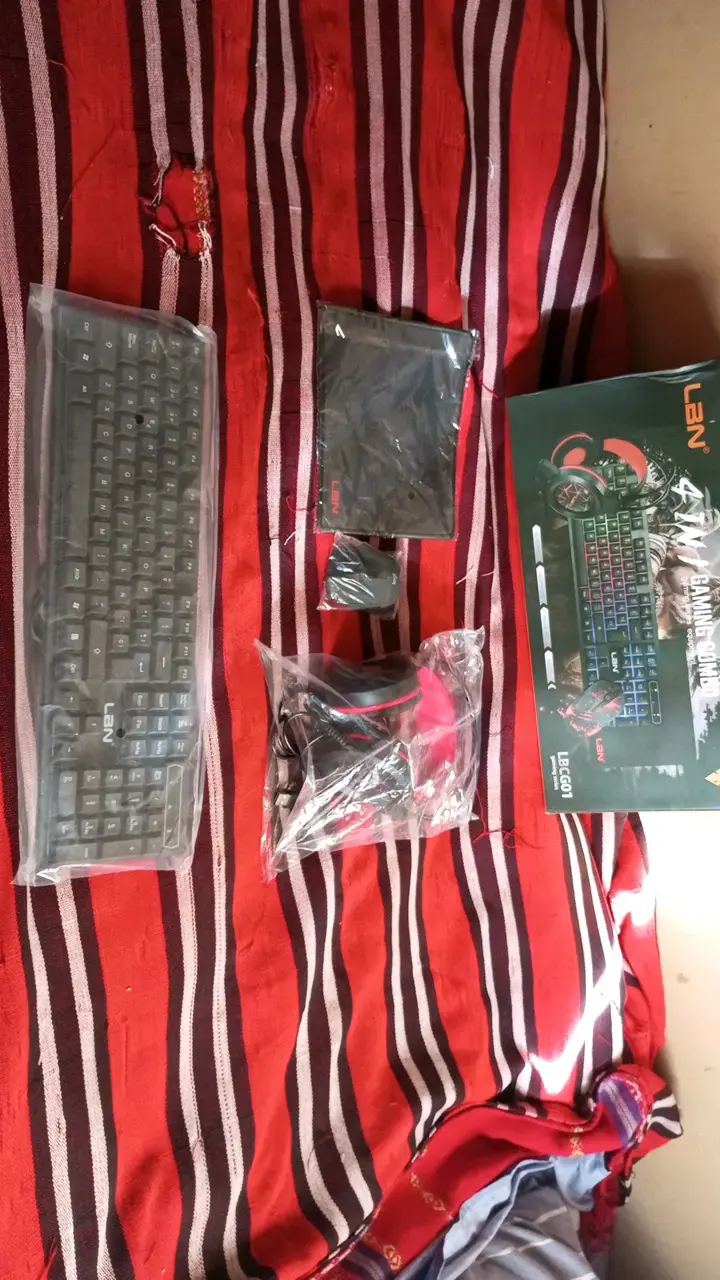 Set de teclado y mouse gamer LAN