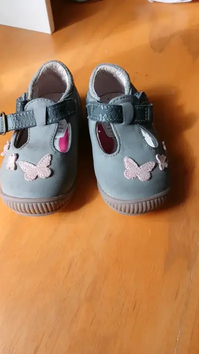 Zapatos de niña Colloky con mariposas - miniatura 1