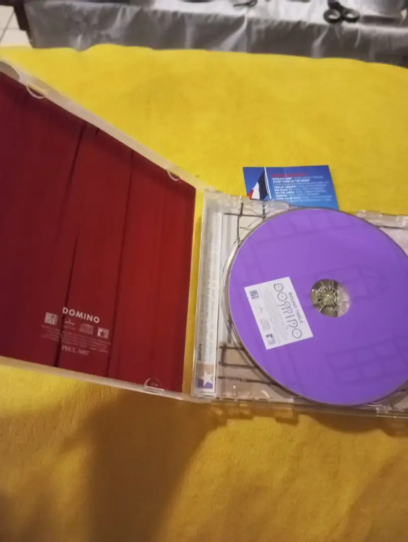 CD ROUND TABLE – Domino (1999) [Edición Japonesa c - 3