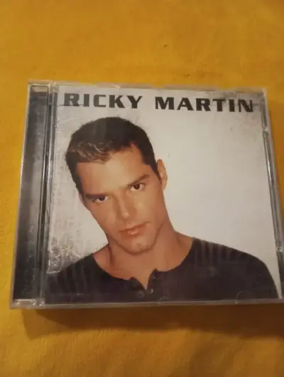 CD Ricky Martin – Álbum Homónimo (1999) - miniatura 1