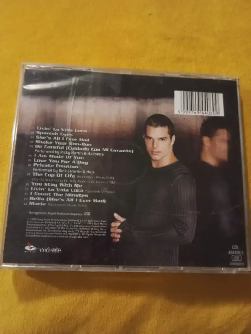 CD Ricky Martin – Álbum Homónimo (1999) - 2
