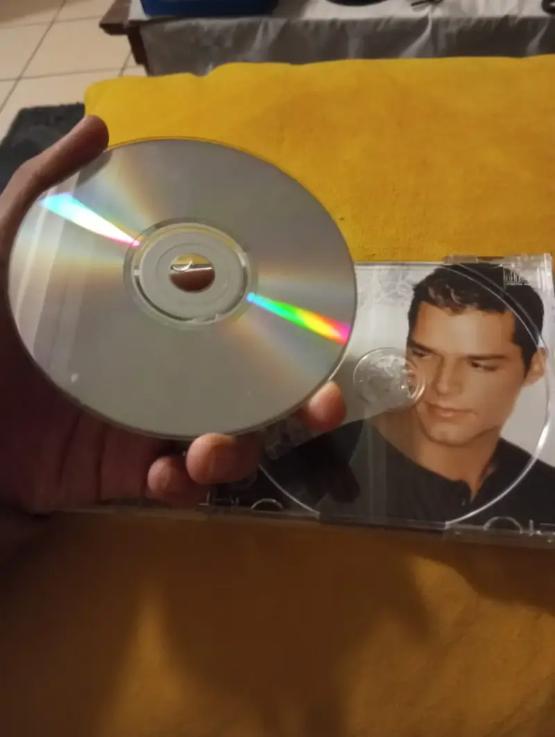 CD Ricky Martin – Álbum Homónimo (1999) - 4