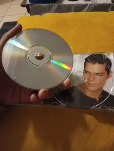 CD Ricky Martin – Álbum Homónimo (1999) - miniatura 4