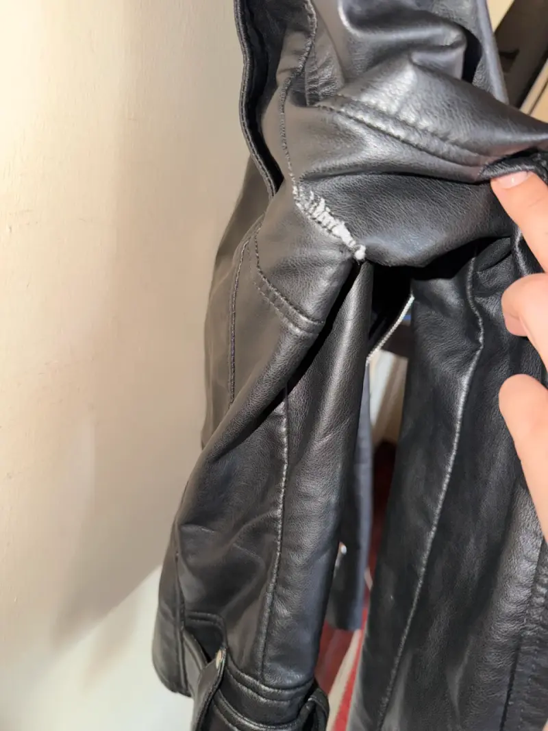 Chaqueta de cuero negra Zara para mujer - 4