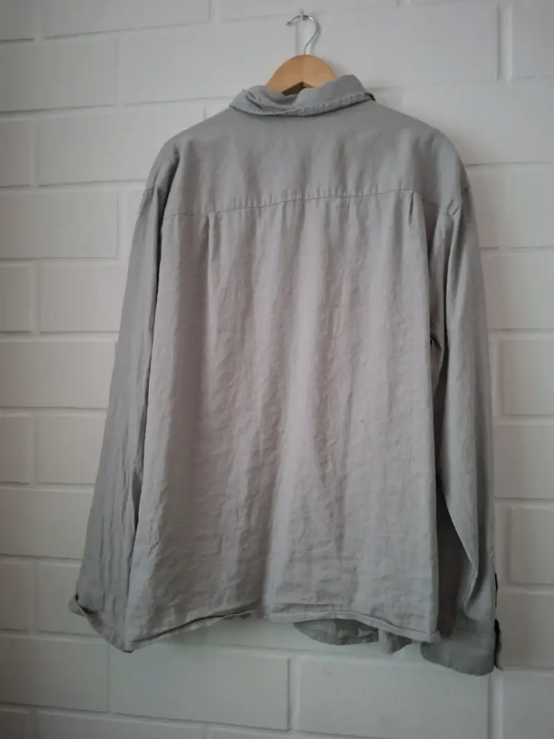Camisa gris de hombre H&M en buen estado - 3