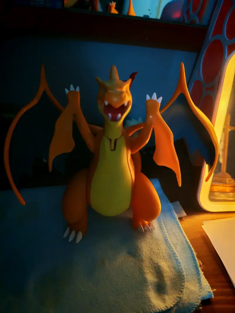 Figura de acción Charizard Pokémon articulada - 4
