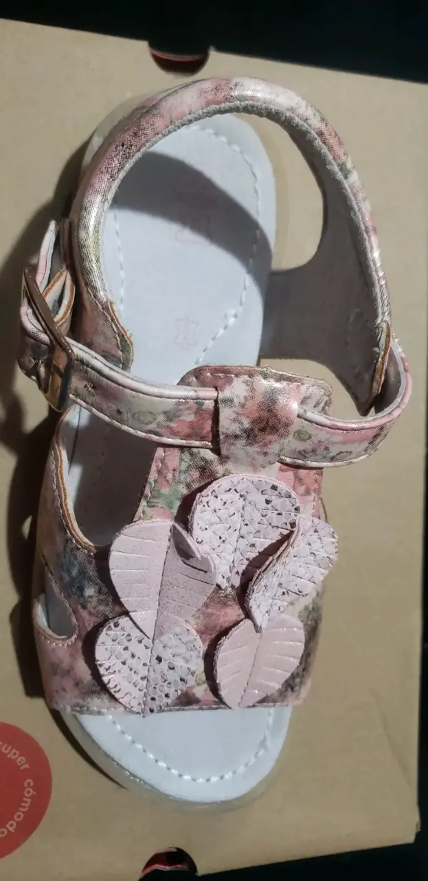 Sandalias infantiles rosas con diseño floral pilin - 4