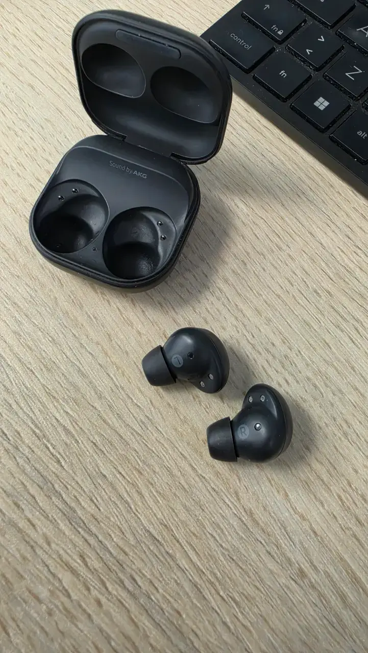 Audífonos Samsung Buds2 Pro Negros - 2