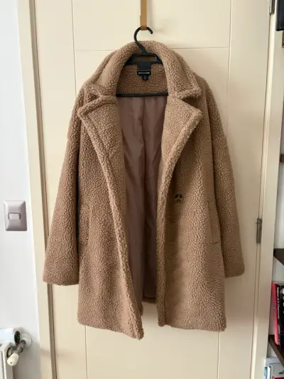 Abrigo de lana sintética beige para mujer - miniatura 2