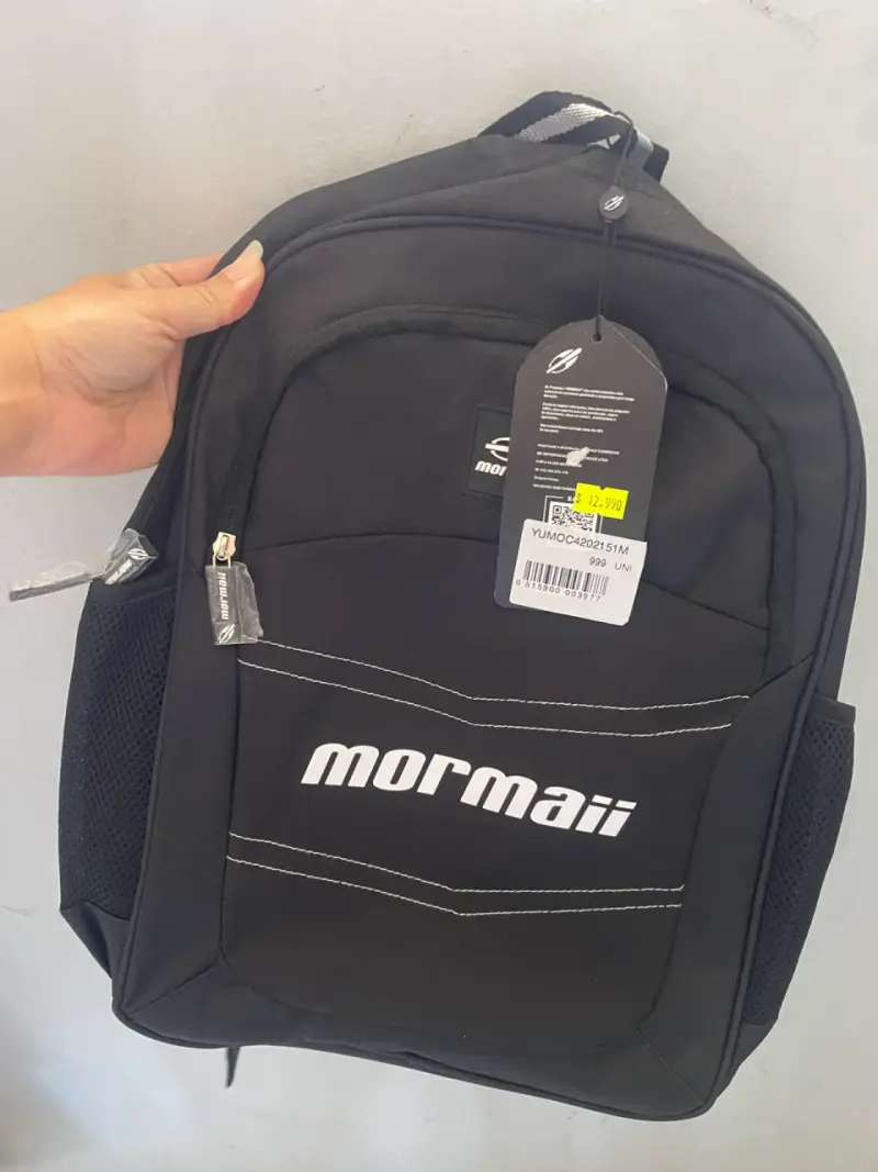 Mochila negra Mormaii con múltiples compartimentos - 1