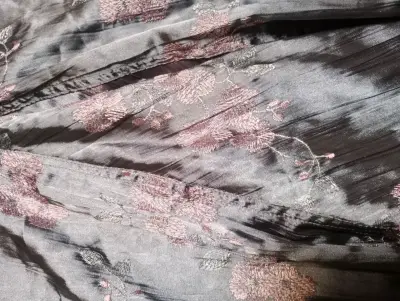 Falda plisada floral gris Rampage - miniatura 2