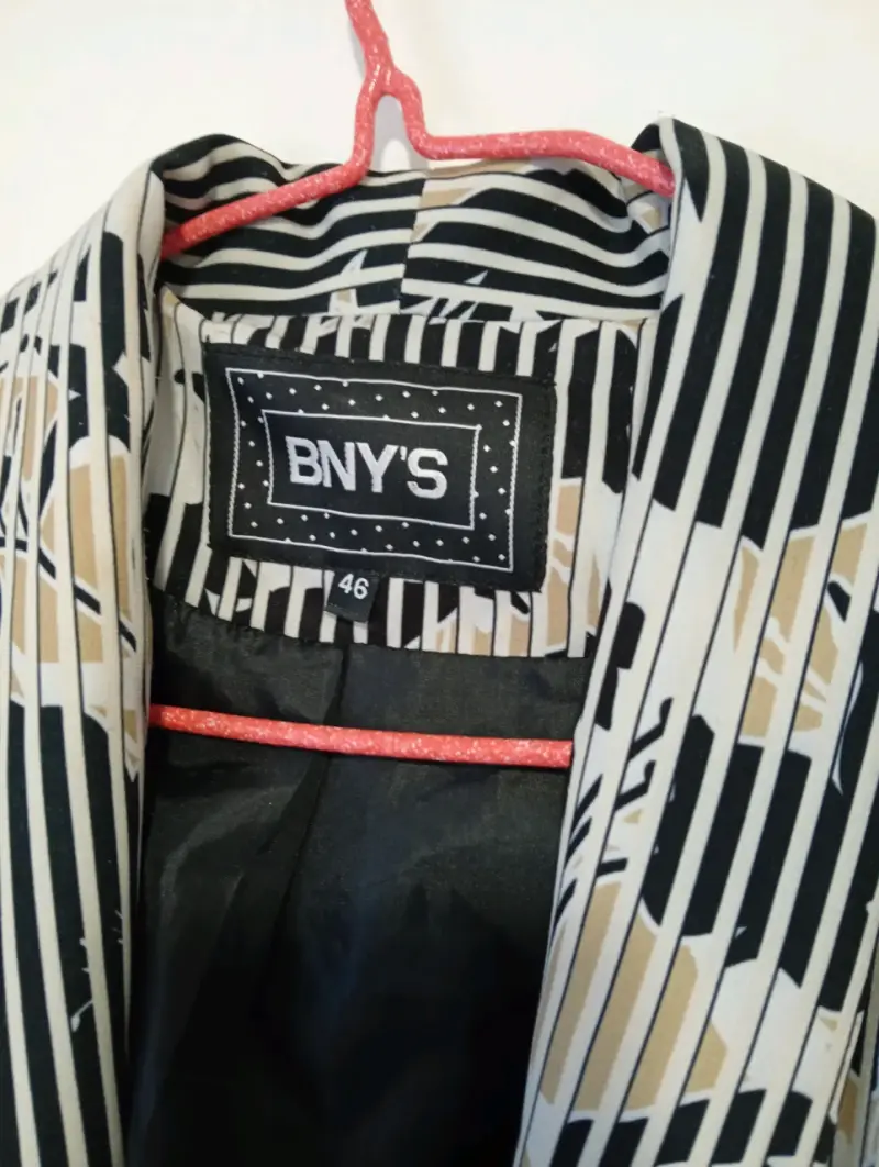Blazer estampado a rayas BNY'S para mujer talla 46 - 3