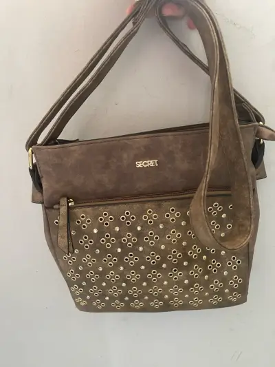 Cartera marrón con detalles dorados Secret - miniatura 1