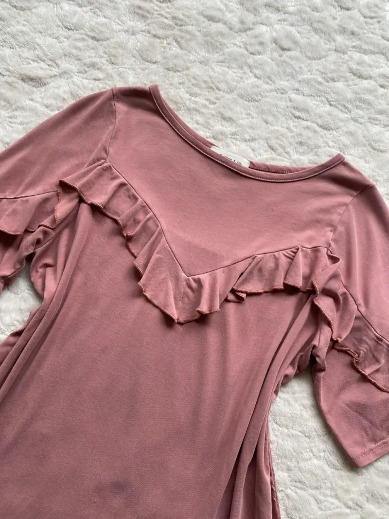 Polera rosa con volantes para mujer - 2