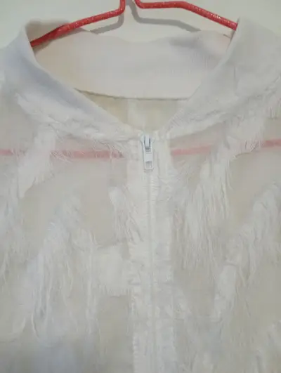 Chaqueta de flecos blanca Shein talla XL - miniatura 3