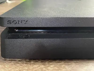 Consola PS4 con control y juegos incluidos - miniatura 2