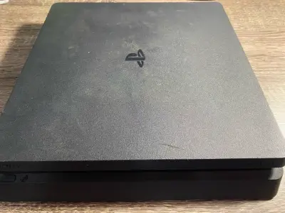 Consola PS4 con control y juegos incluidos - miniatura 3