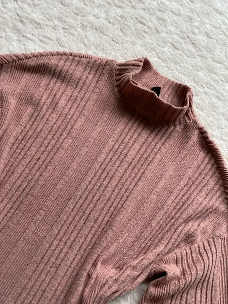 Suéter oversize de punto rosa con cuello medio - 2