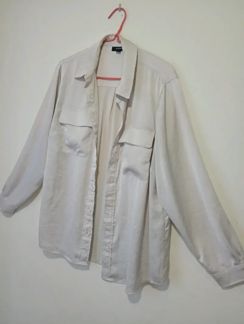 Camisa beige de mujer Alfani con bolsillos - 1