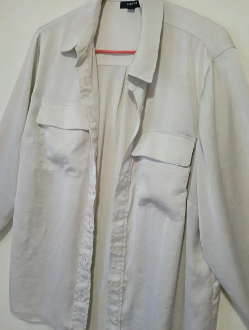 Camisa beige de mujer Alfani con bolsillos - 2