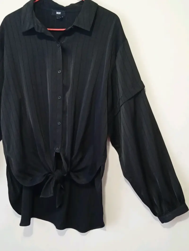 Blusa negra de manga larga DKNY con nudo - 2