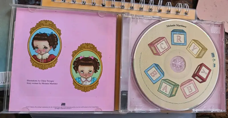 CD Álbum Cry Baby de Melanie Martinez - 1