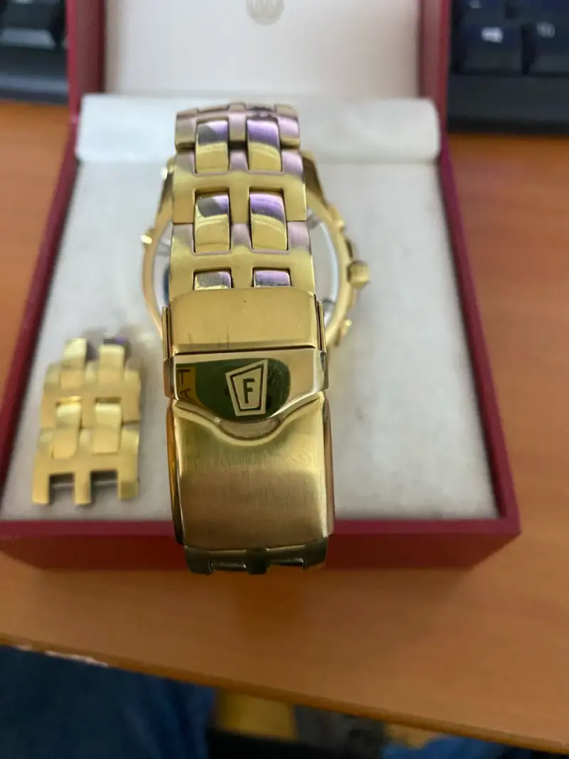 Reloj Festina cronógrafo dorado con alarma - 3