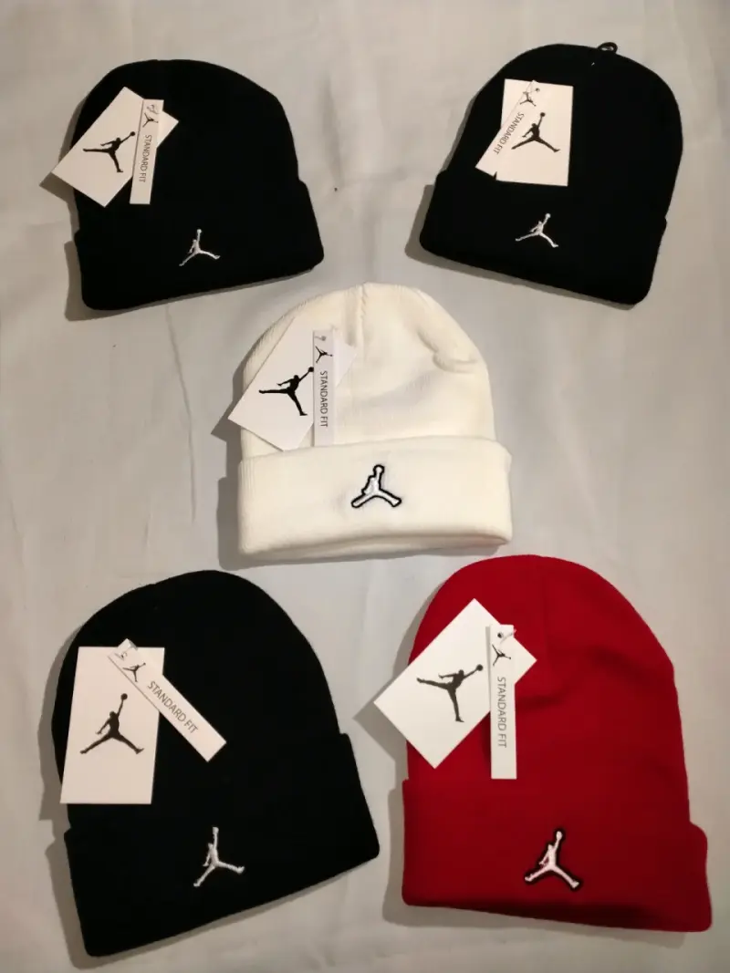 Gorros de lana Jordan en varios colores