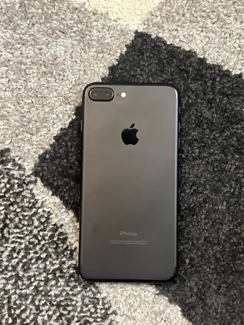 iPhone 7 Plus 32GB - 1