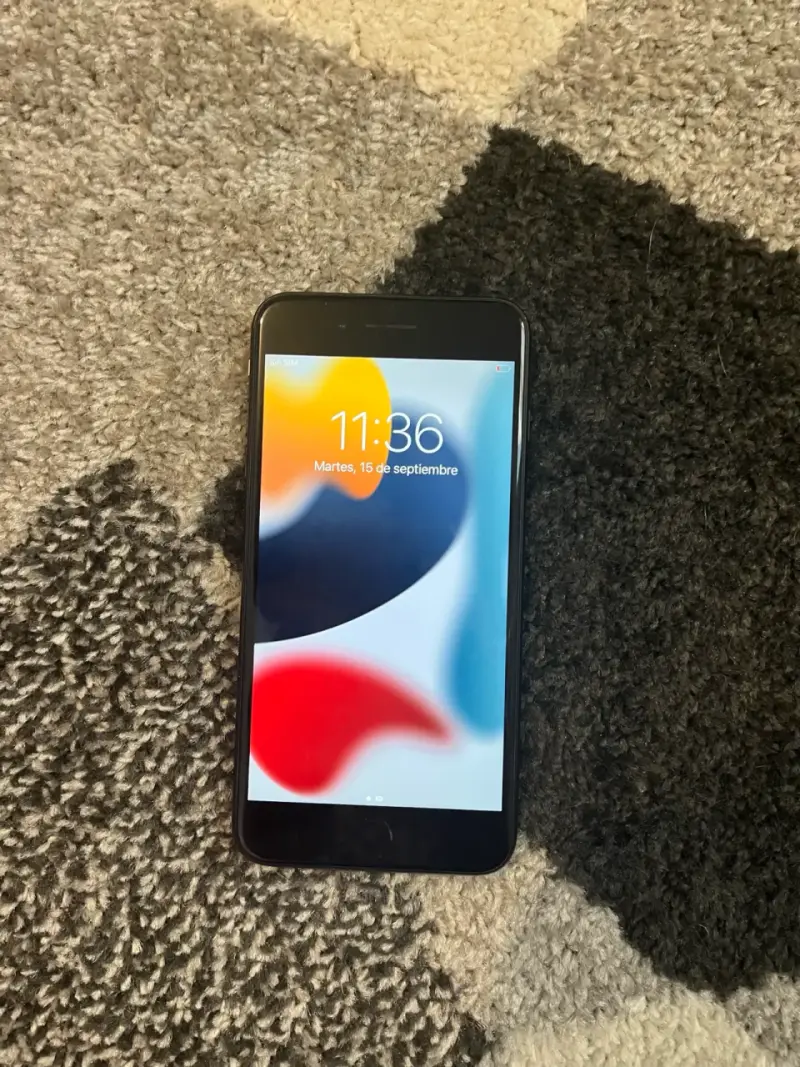 iPhone 7 Plus 32GB - 2