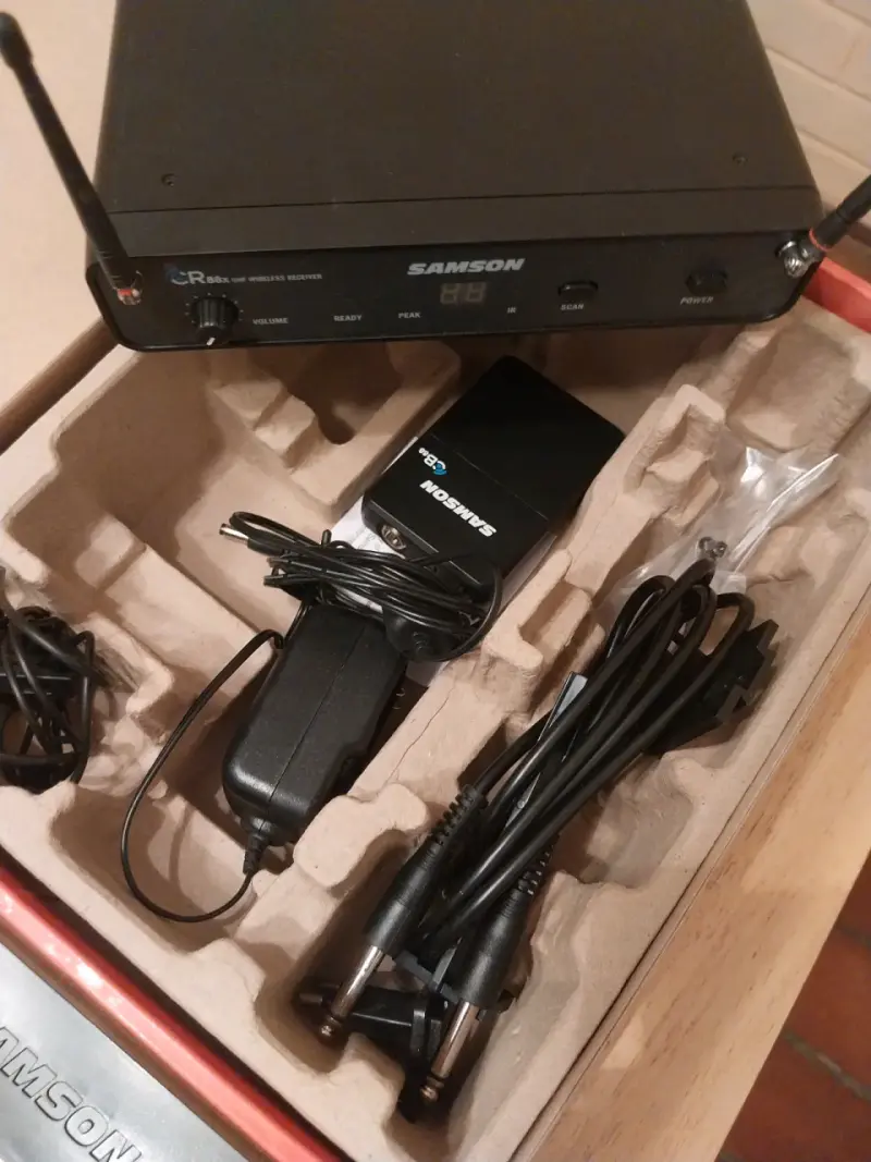 Sistema de micrófono inalámbrico Samson CR88x - 1